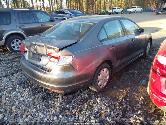 Volkswagen Jetta 2.0l S Image 6