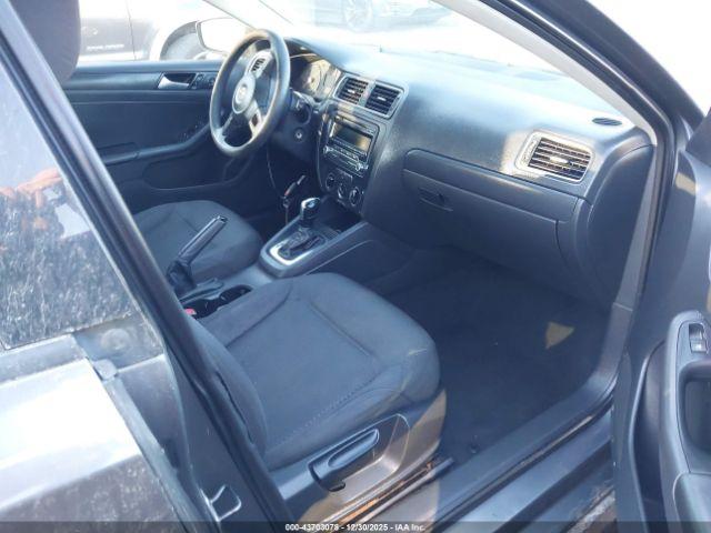 Volkswagen Jetta 2.0l S Image 4