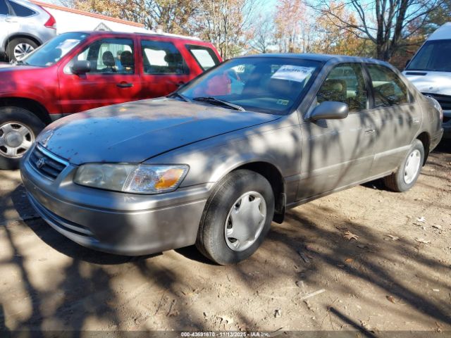 Toyota Camry Ce Image 4