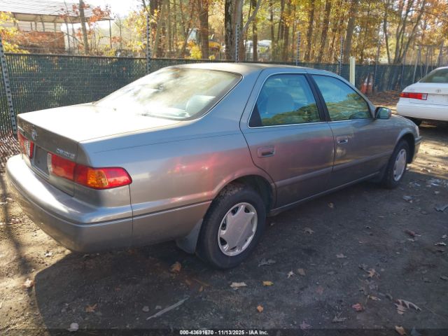 Toyota Camry Ce Image 6