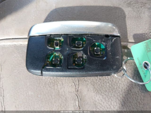 Land Rover LR4 Image 10