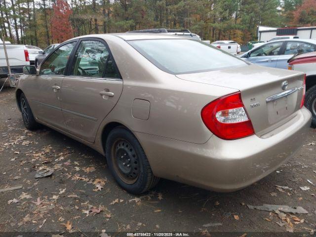 Toyota Camry Xle Image 8