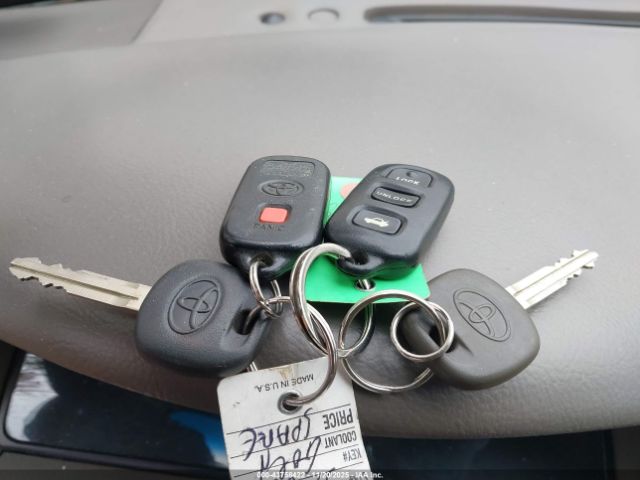 Toyota Camry Xle Image 11