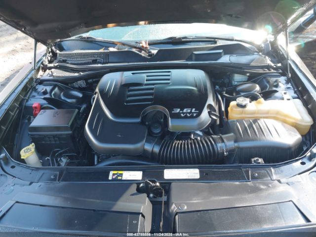 Dodge Challenger Sxt Plus Image 11