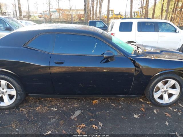 Dodge Challenger Sxt Plus Image 10