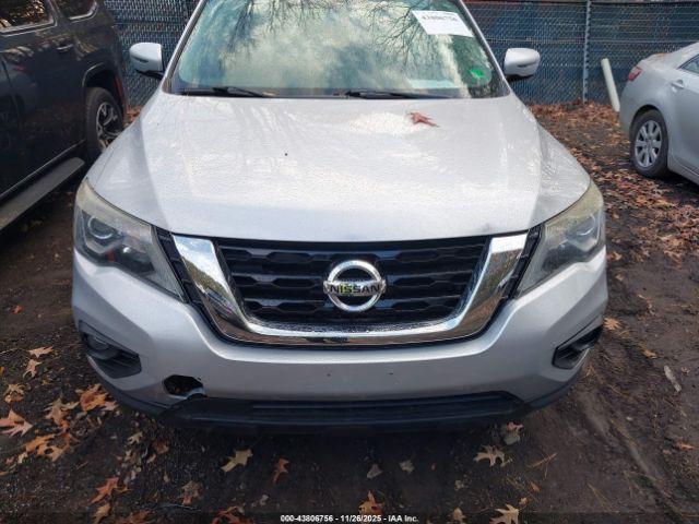 Nissan Pathfinder Sv Image 2