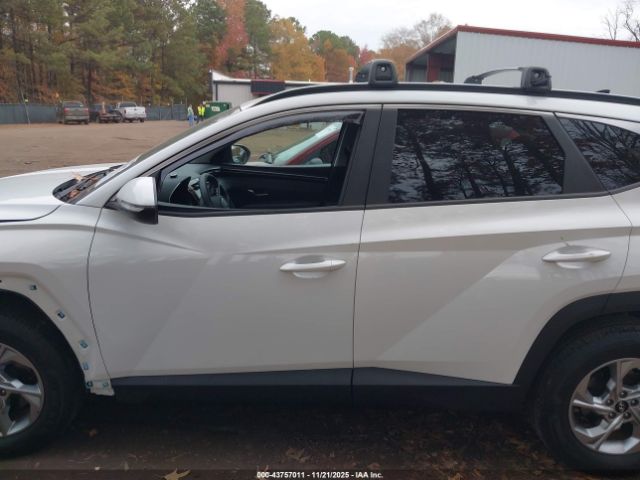 Hyundai TUCSON Sel Image 12