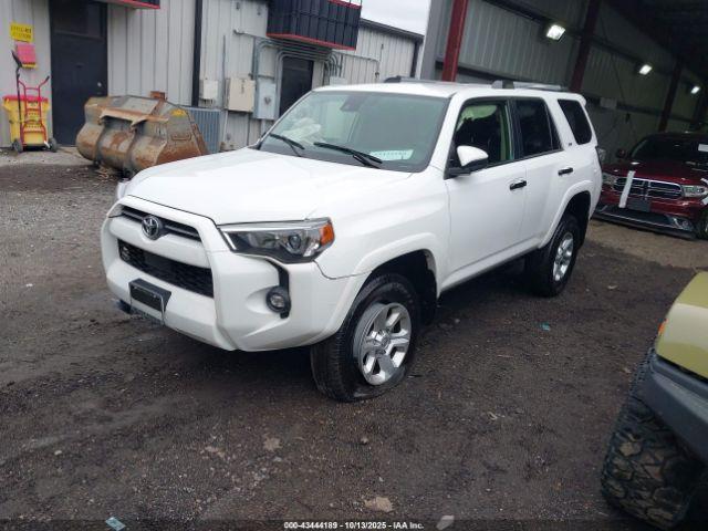 Toyota 4Runner Sr5 Image 11