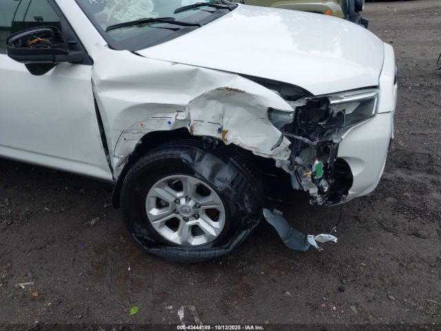 Toyota 4Runner Sr5 Image 14