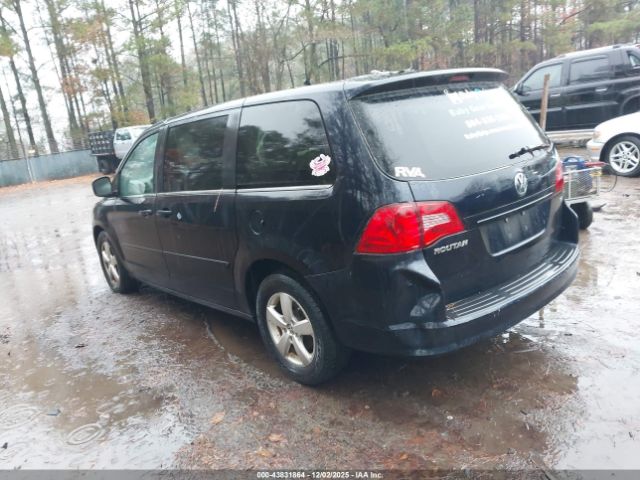 Volkswagen Routan Se Image 6