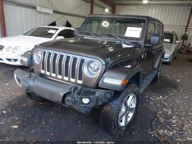 Jeep Wrangler Sahara 4x4 Image 5