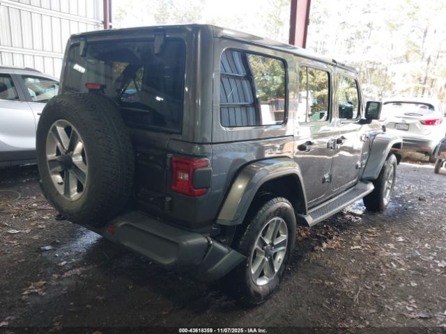 Jeep Wrangler Sahara 4x4 Image 15