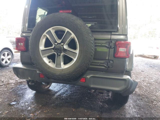 Jeep Wrangler Sahara 4x4 Image 9