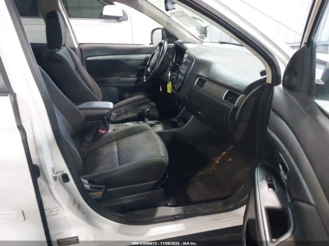 Mitsubishi Outlander Es Image 11