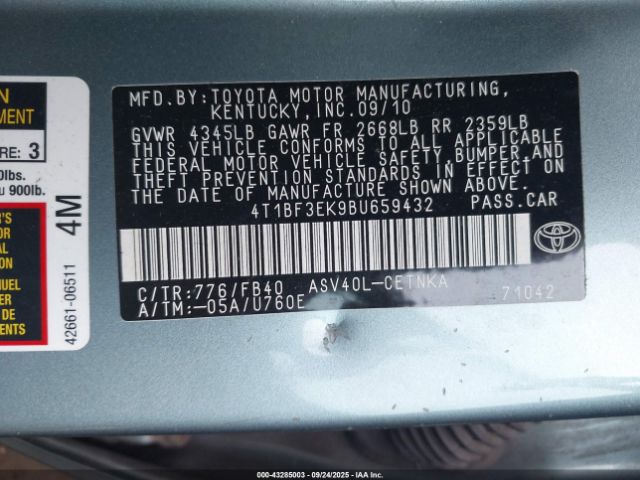 Toyota Camry Le Image 10