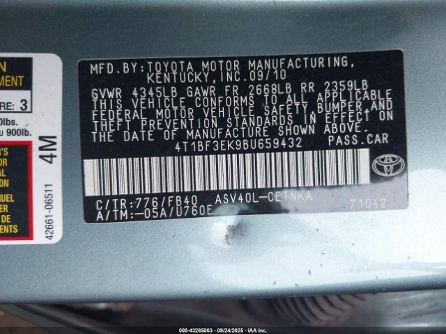 Toyota Camry Le Image 10