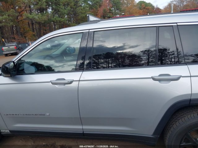 Jeep Grand Cherokee Limited 4x4 Image 18