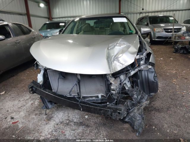 Toyota Camry Le Image 15