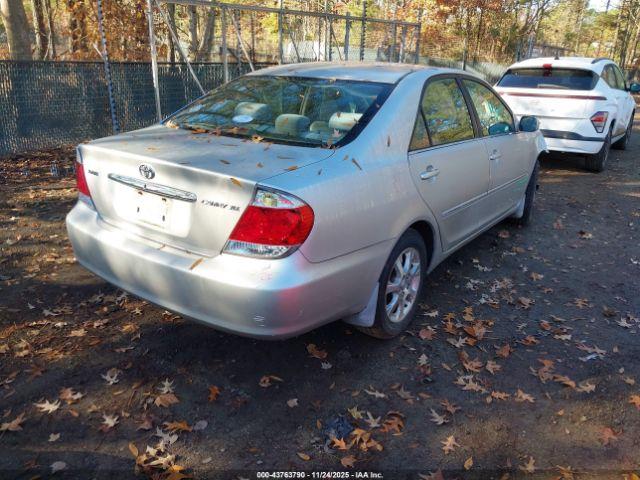 Toyota Camry Xle Image 2