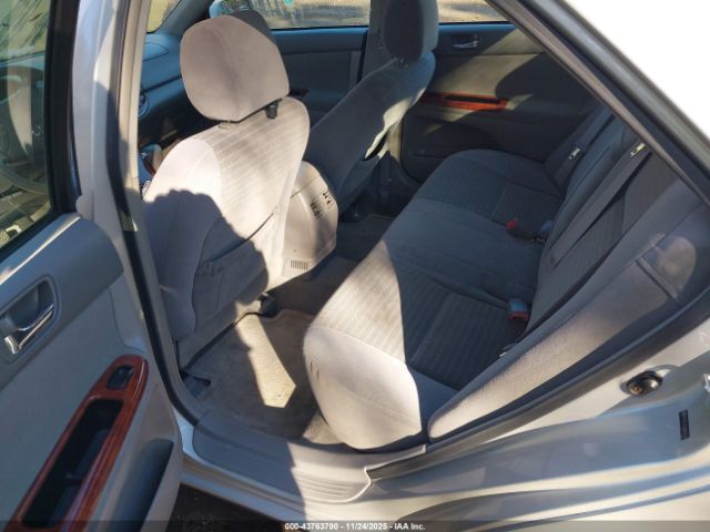 Toyota Camry Xle Image 7