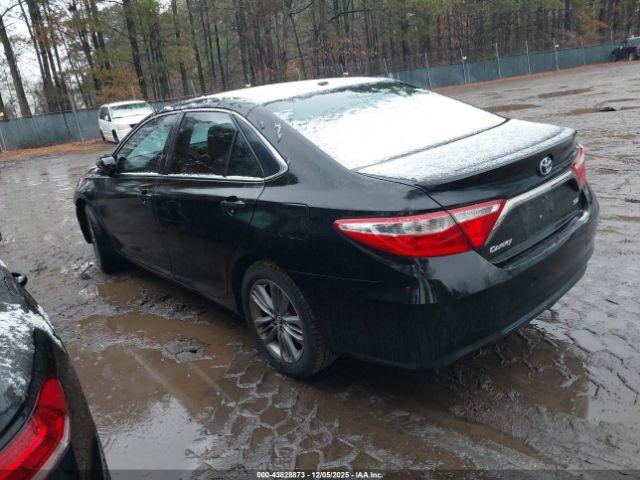 Toyota Camry Se Image 7
