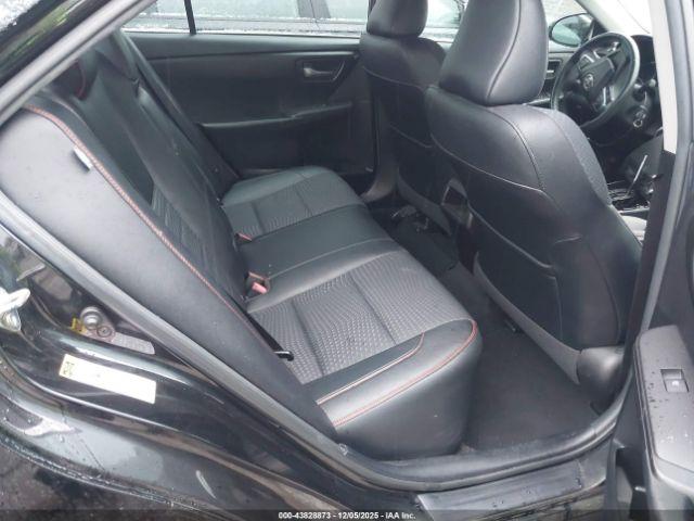 Toyota Camry Se Image 16