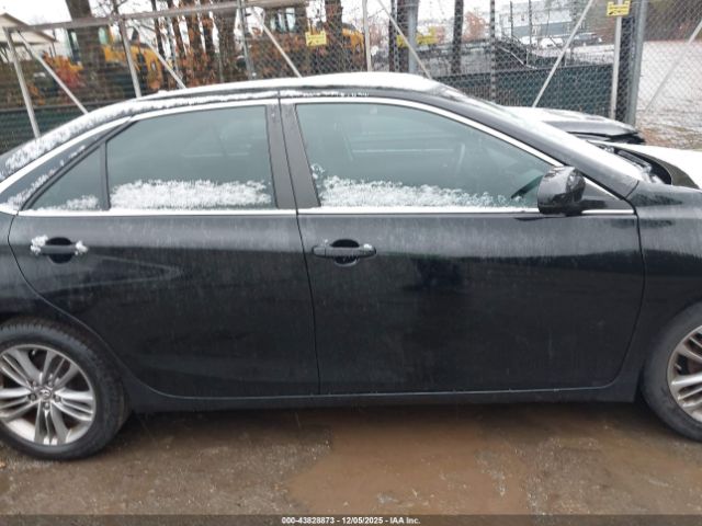 Toyota Camry Se Image 15