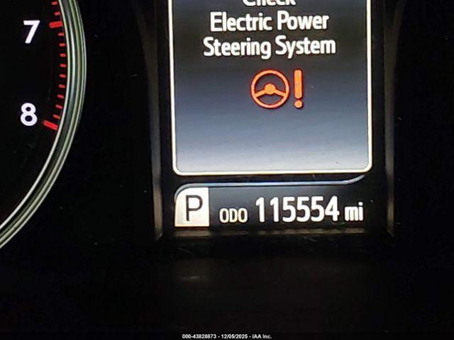 Toyota Camry Se Image 8