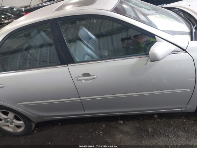 Toyota Camry Se V6 Image 13