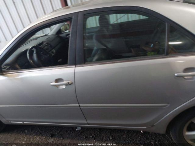 Toyota Camry Se V6 Image 12