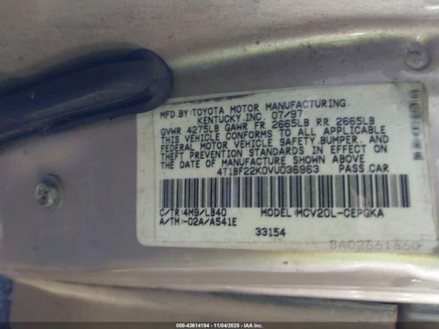 Toyota Camry Xle V6 Image 12