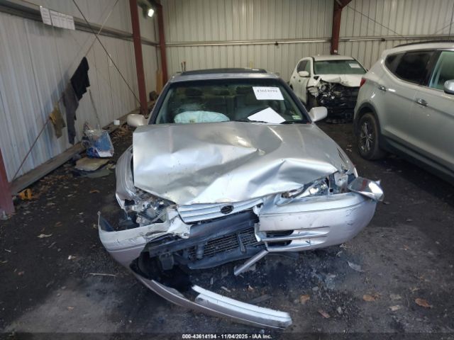 Toyota Camry Xle V6 Image 16