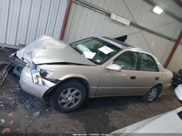 Toyota Camry Xle V6 Image 10