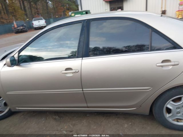 Toyota Camry Le V6 Image 16