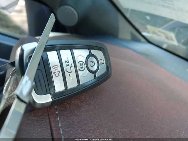 Ford F-150 Lariat Image 8