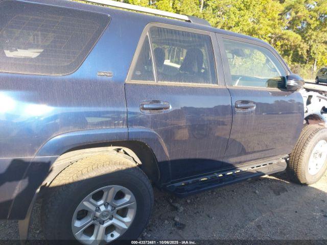 Toyota 4Runner Sr5 Premium Image 11