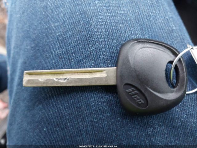 Hyundai ELANTRA Image 5