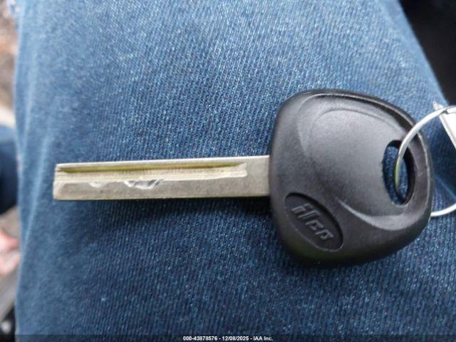 Hyundai ELANTRA Image 5