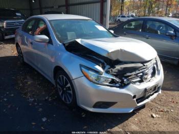  Salvage Nissan Altima
