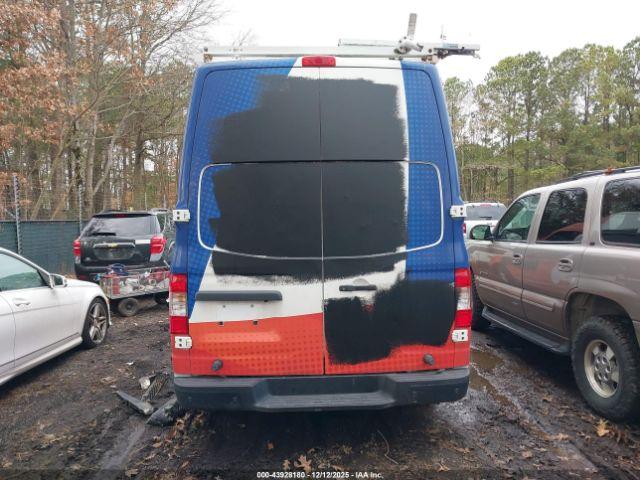 Nissan Nv Sv V6 Image 13