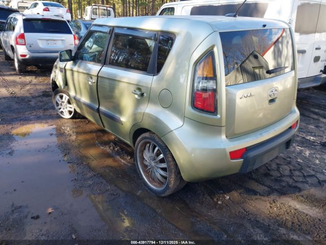 Kia Soul + Image 2