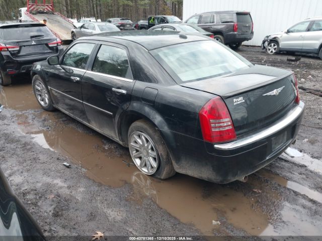 Chrysler 300c Image 2
