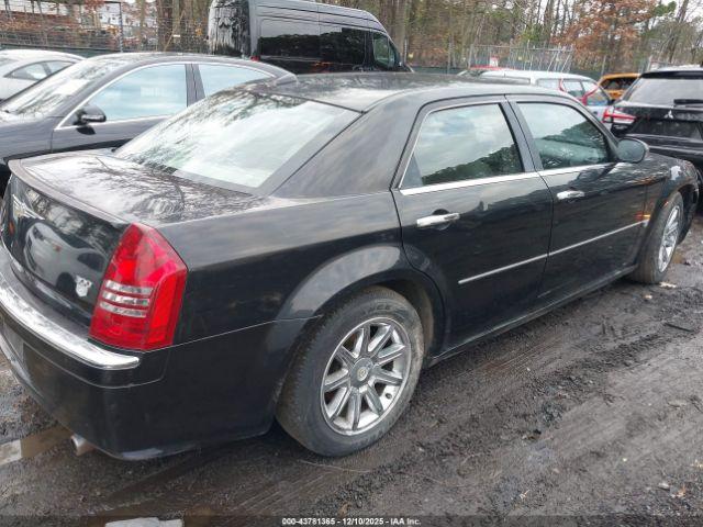 Chrysler 300c Image 4