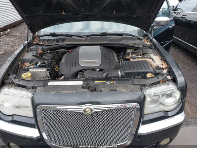 Chrysler 300c Image 9
