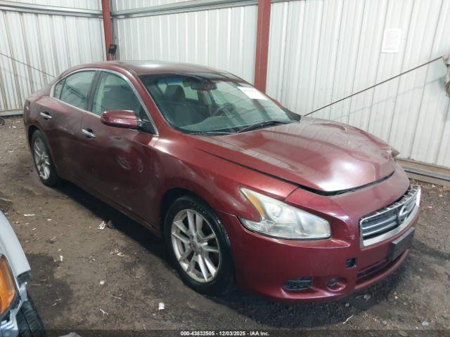  Salvage Nissan Maxima