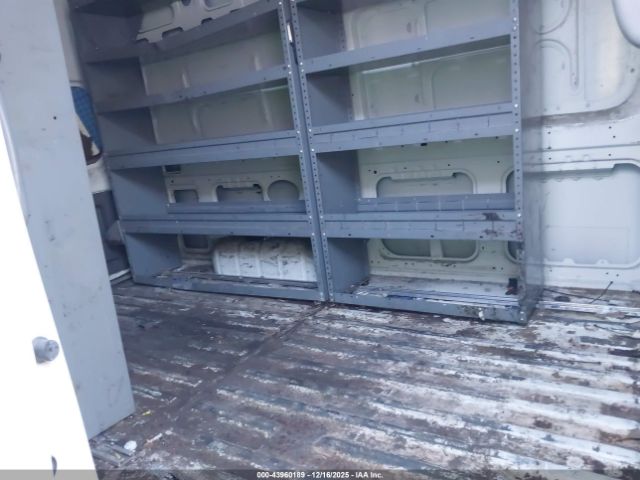 Nissan Nv S V6 Image 2