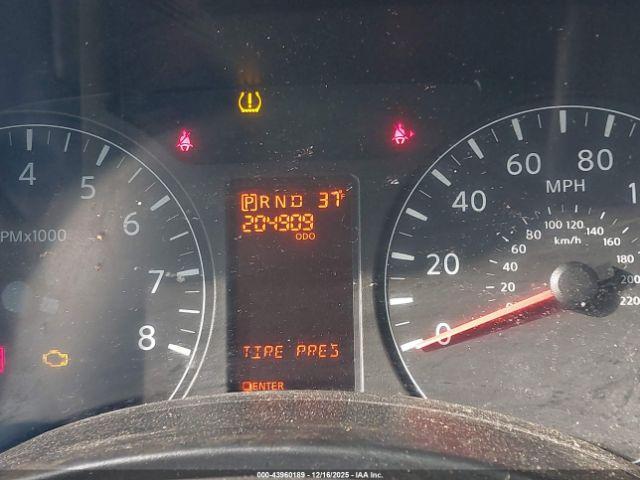 Nissan Nv S V6 Image 3