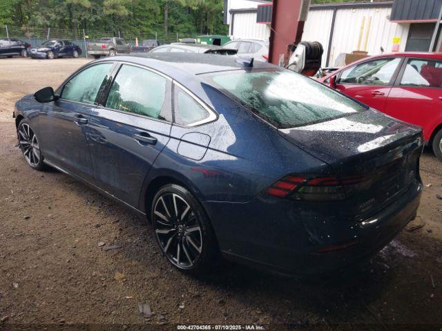 Honda Accord Hybrid Touring Image 4