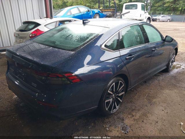 Honda Accord Hybrid Touring Image 12