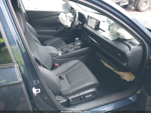 Honda Accord Hybrid Touring Image 3